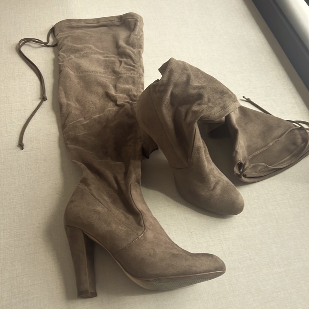 Over the knee soft velvet material boots. Size 7